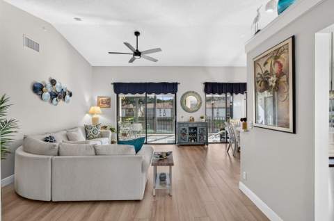 10383 S Circle Lake Drive #202, Boynton Beach FL - photo 7 of 103