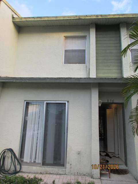 836 Crystal Lake Drive, Deerfield Beach FL - photo 8 of 8