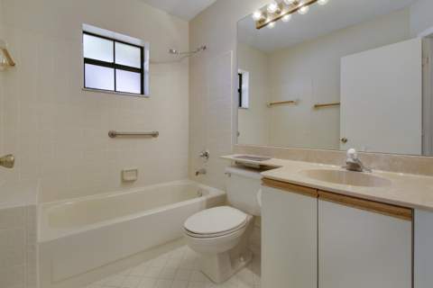 5422 Venetia Court #E, Boynton Beach FL - photo 12 of 16