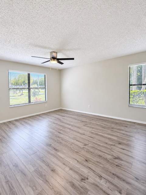 109 Roselle Court, Royal Palm Beach FL - photo 10 of 17
