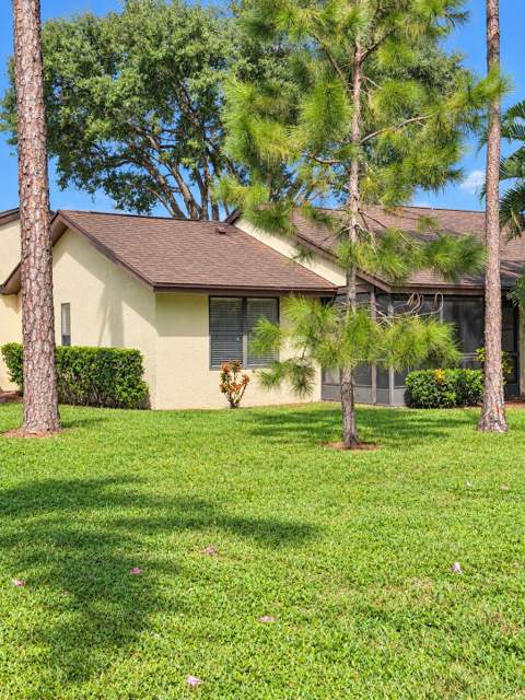 109 Roselle Court, Royal Palm Beach FL - photo 14 of 17