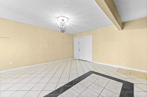 5918 S Rue Road, West Palm Beach FL - photo 6 of 27