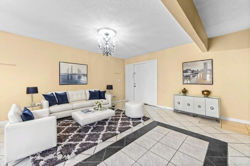 3 bedroom Villa at 5918 S Rue Road, Forest Hill Village, West Palm Beach — photo 5