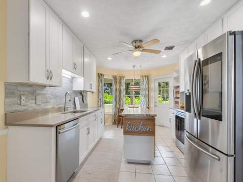 4375 Gator Trace Lane, Fort Pierce FL - photo 11 of 66