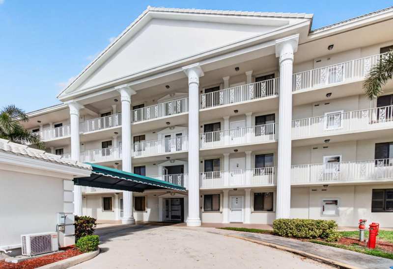 2 bedroom Condominium at 6169 Balboa Circle #103, Whitehall Condo At Camino Real, Boca Raton — photo 1