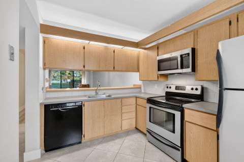 6169 Balboa Circle #103, Boca Raton FL - photo 8 of 48