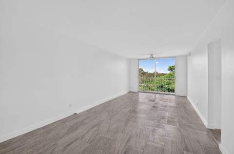 7145 Huntington Lane #408, Delray Beach FL - photo 11 of 86