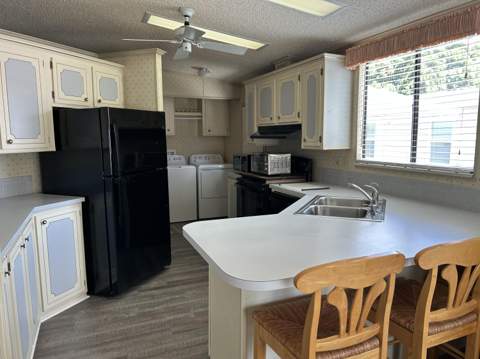 21541 NW 7th Street, Pembroke Pines FL - photo 9 of 26