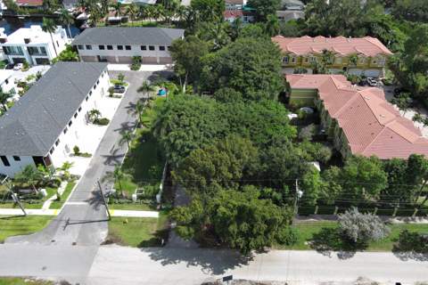 4696 SW 32nd Avenue, Dania Beach FL - photo 9 of 16