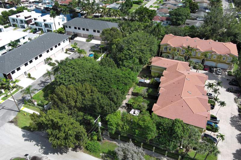 1 bedroom Single Family Residence at 4696 SW 32nd Avenue, Canal Groves, Dania Beach — photo 5