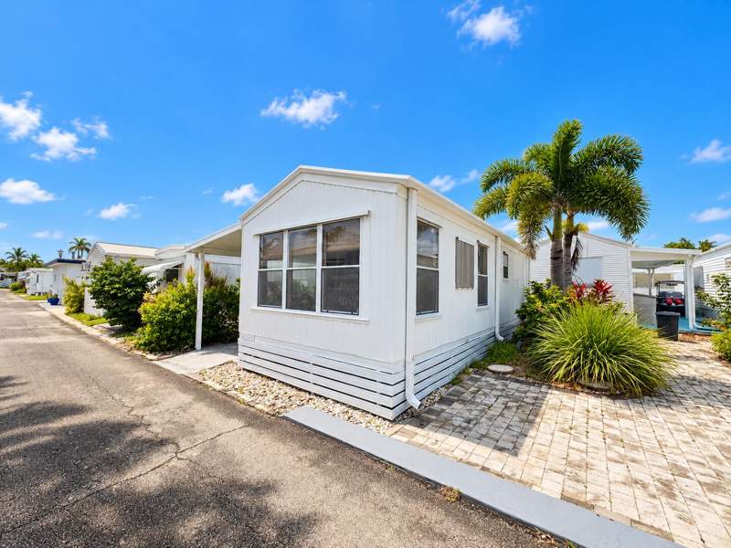 1 bedroom Stock Cooperative at 15 Hibiscus Drive #I, Briny Breezes Inc, Briny Breezes — photo 2