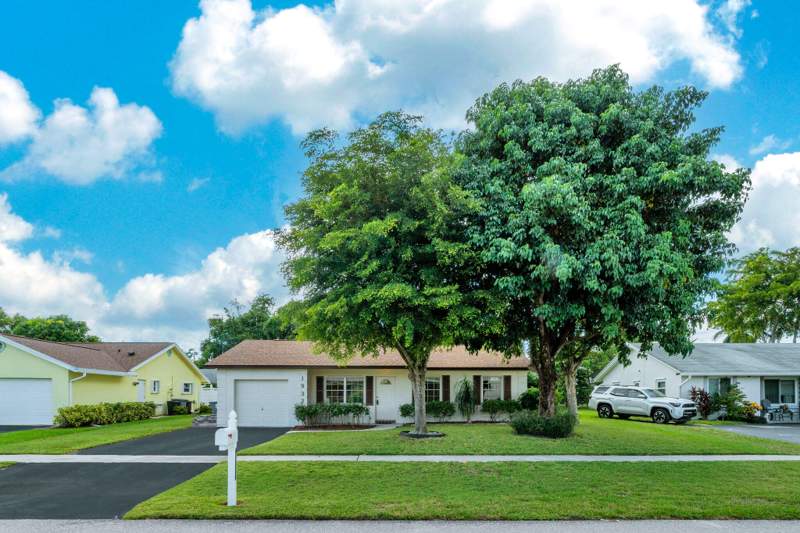3 bedroom Single Family Residence at 19323 Liberty Road, American Homes At Boca Raton 4, Boca Raton — photo 3