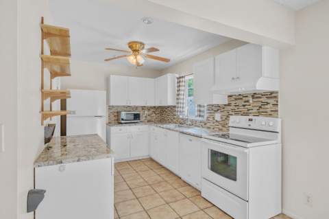 19323 Liberty Road, Boca Raton FL - photo 6 of 48