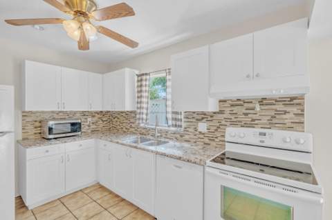 19323 Liberty Road, Boca Raton FL - photo 13 of 48