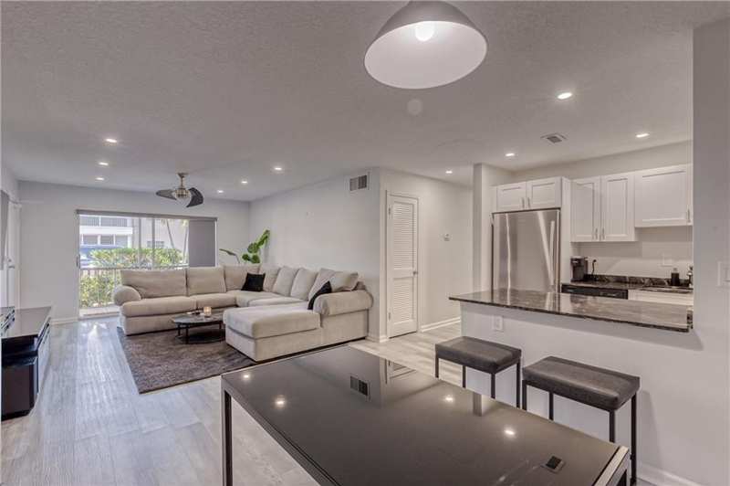 2 bedroom Condominium at 6295 Bay Club Drive #1, Bay Colony Club Condo, Fort Lauderdale — photo 1