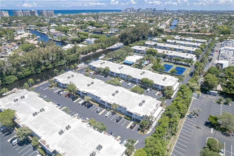 2 bedroom Condominium at 6295 Bay Club Drive #1, Bay Colony Club Condo, Fort Lauderdale — photo 2