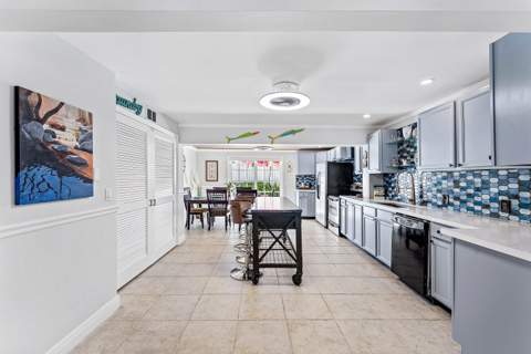 320 S Ocean Breeze, Lake Worth Beach FL - photo 12 of 46