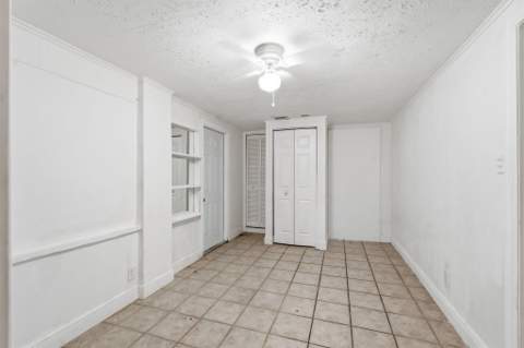 1064 Highview Road, Lake Worth FL - photo 23 of 36