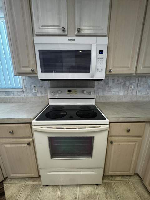6515 Dulce Real Avenue, Fort Pierce FL - photo 9 of 35