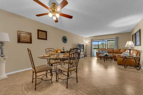 7340 Amberly Lane #210, Delray Beach FL - photo 15 of 67