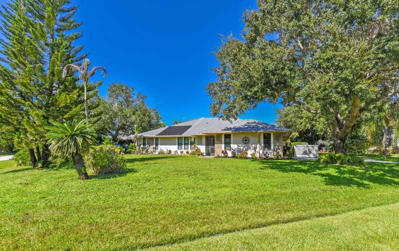 4 bedroom Single Family Residence at 3098 SE Bur Street, Sandpiper Bay, Port St. Lucie — photo 3