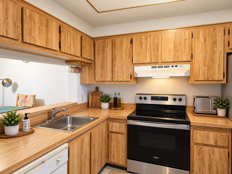2 bedroom Condominium at 15805 W Waterside Circle #205, Waterside Village Three Condo, Sunrise — photo 5
