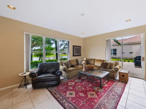 6308 Shadow Tree Lane, Lake Worth FL - photo 15 of 48
