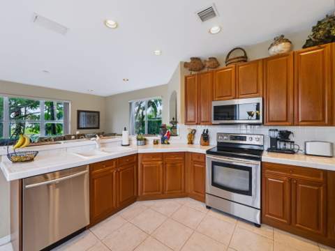 6308 Shadow Tree Lane, Lake Worth FL - photo 10 of 48