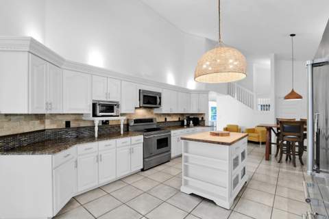 8850 Hidden Pines Road, Fort Pierce FL - photo 16 of 60