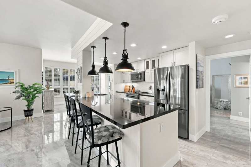 2 bedroom Condominium at 1620 S Ocean Boulevard #1E, Ocean Colony Condo, Lauderdale-By-The-Sea — photo 1