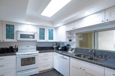 2480 Presidential Way #1103, West Palm Beach FL - photo 18 of 40