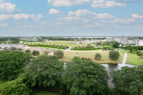 2480 Presidential Way #1103, West Palm Beach FL - photo 13 of 40