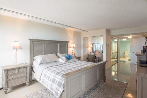 2480 Presidential Way #1103, West Palm Beach FL - photo 24 of 40