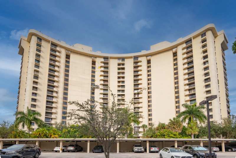 2 bedroom Condominium at 2480 Presidential Way #1103, Lands of the President / Envoy Condo, West Palm Beach — photo 1