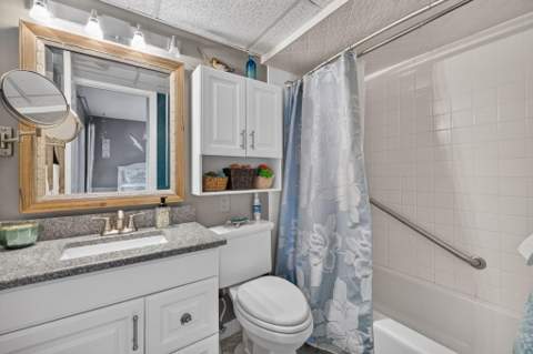 1200 Colonnades Drive #207, Fort Pierce FL - photo 16 of 22