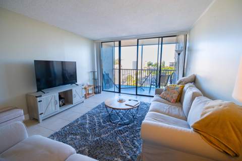 4 Royal Palm Way #6050, Boca Raton FL - photo 10 of 32