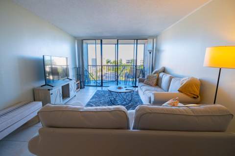 4 Royal Palm Way #6050, Boca Raton FL - photo 11 of 32