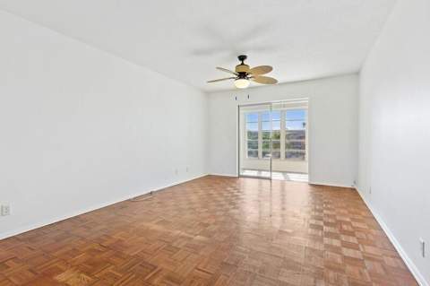 2101 NE 1st Court #206, Boynton Beach FL - photo 10 of 22