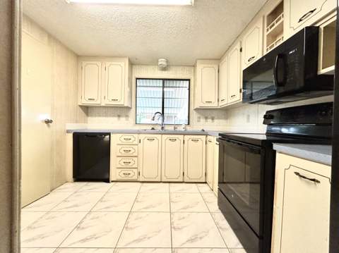 6978 SE Delegate Street, Hobe Sound FL - photo 11 of 19