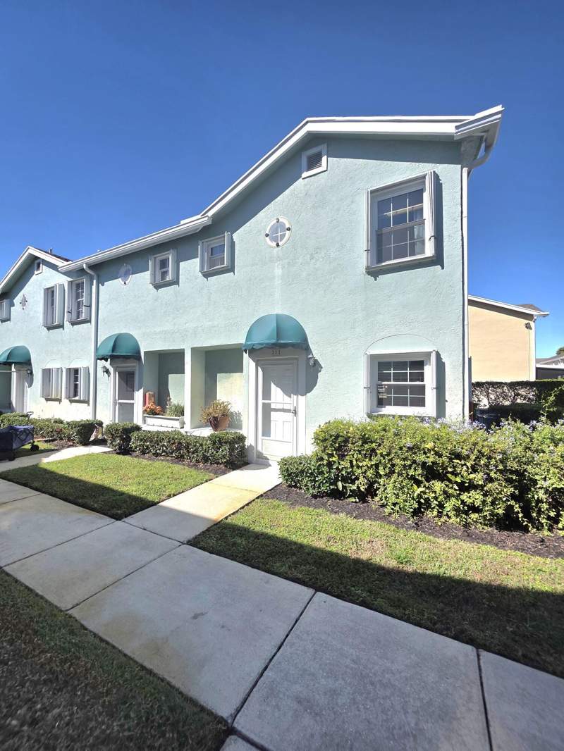 2 bedroom Townhouse at 311 Waterside Drive, Waterside Village, Hypoluxo — photo 3