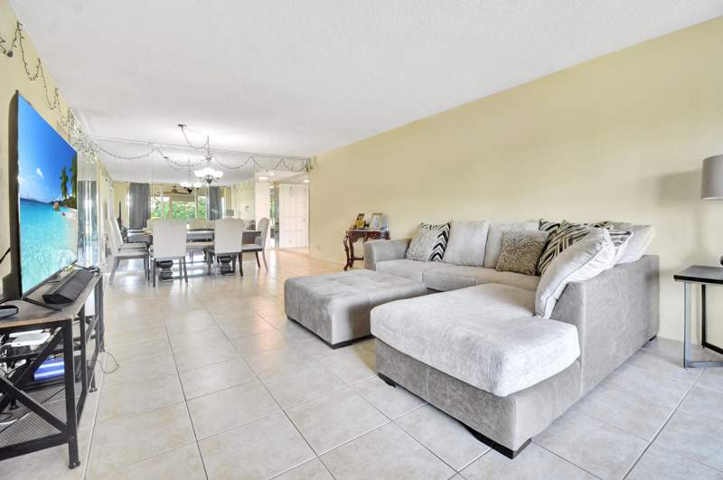2 bedroom Condominium at 2671 S Course Drive #105, No 20 Palm-Aire Country Club, Pompano Beach — photo 2