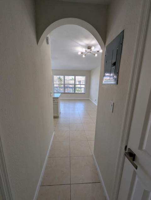 2120 NE 42nd Court #5, Lighthouse Point FL - photo 9 of 17