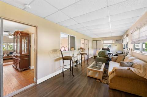 8201 NW 59th Court, Tamarac FL - photo 11 of 26