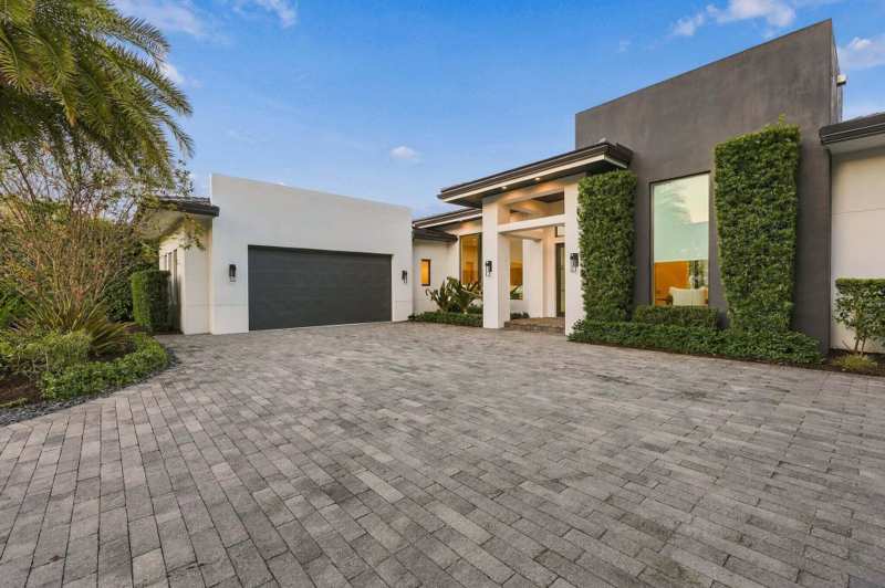 5 bedroom Single Family Residence at 3500 Embassy Drive, President Country Club 4, West Palm Beach — photo 1
