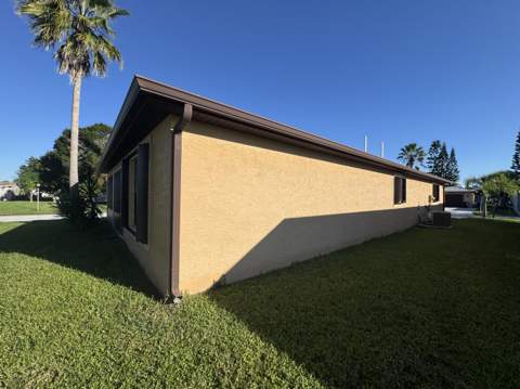 6687 Lila Court, Fort Pierce FL - photo 8 of 48