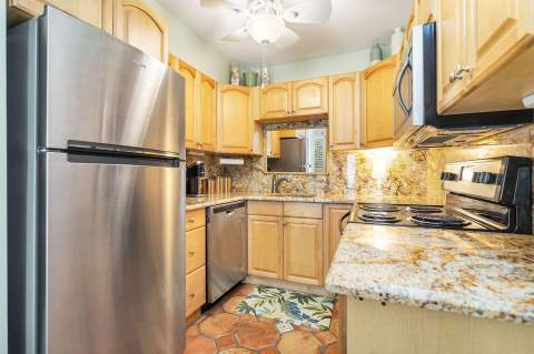401 Peruvian Avenue #1050, Palm Beach FL - photo 6 of 17