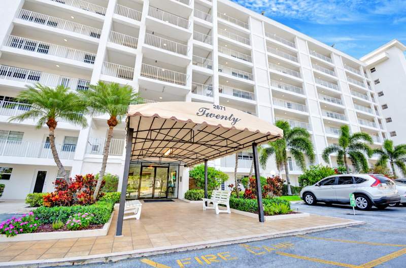 2 bedroom Condominium at 2671 S Course Drive #105, No 20 Palm-Aire Country Club, Pompano Beach — photo 4