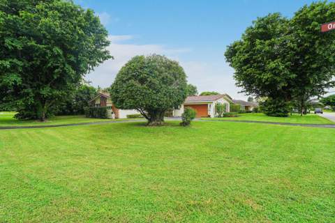 241 Orange Tree Drive, Atlantis FL - photo 14 of 15