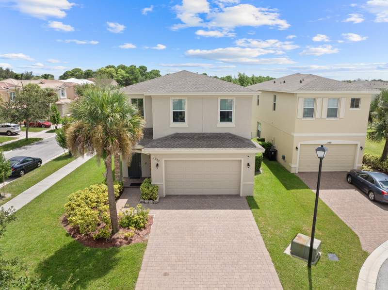 4 bedroom Single Family Residence at 1301 NW Fiorenza Court, Vizcaya Falls Plat 1, Port St. Lucie — photo 3