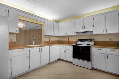 8949 SW 22nd Street #B, Boca Raton FL - photo 7 of 25